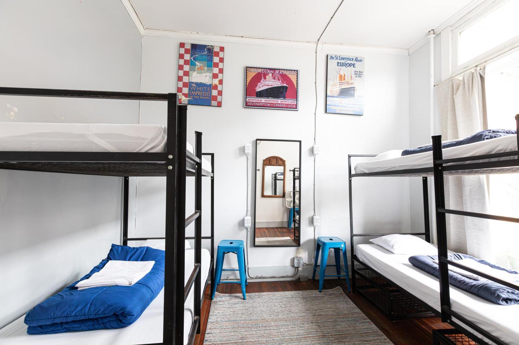 Bed 4-Bed Mixed Dormitory Room