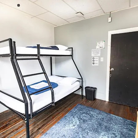 The Cambie Hostel Gastown-2